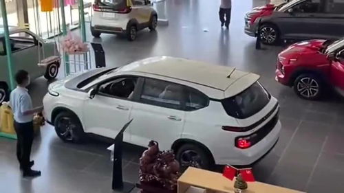 老銷售不會告訴你的「庫位調整」 那些看似笨拙的挪車，藏著多少專業門道